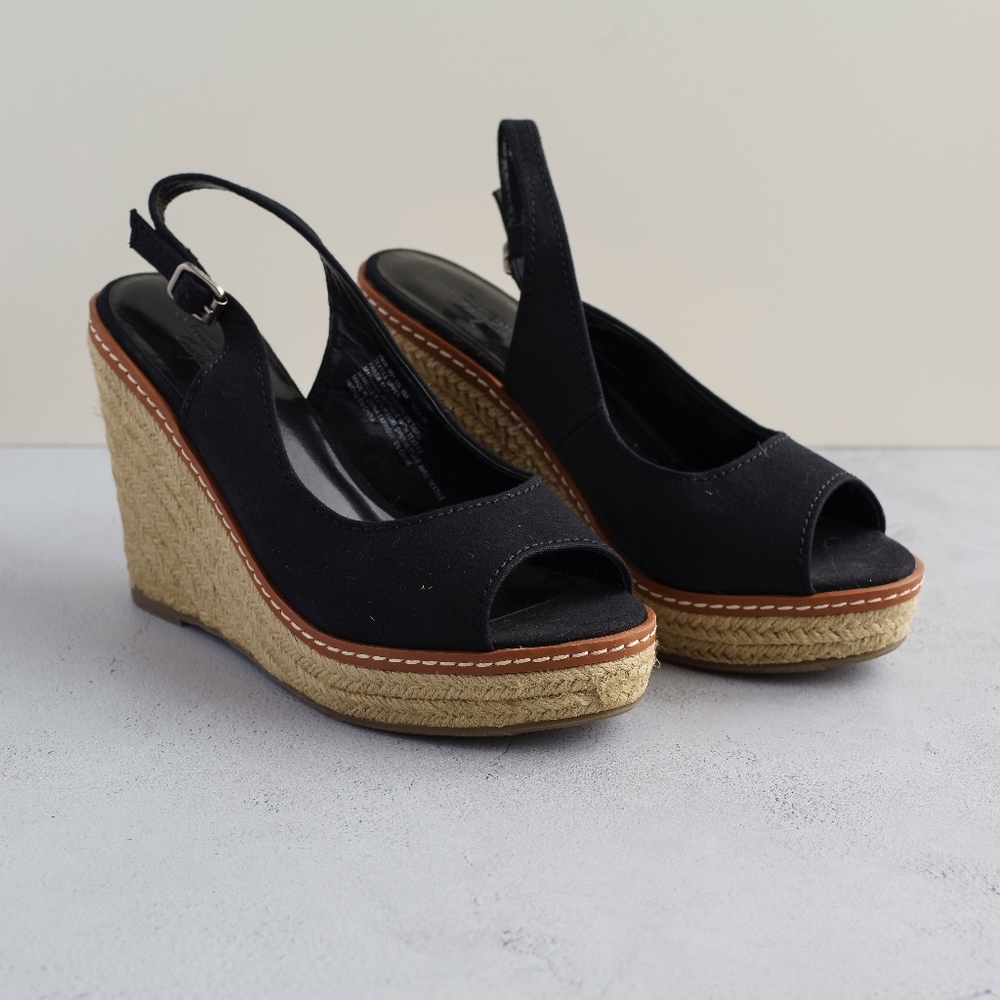Espadrilles - Picture 2 of 4